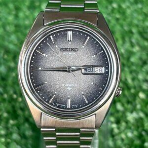 Seiko 5 Automatic Vintage Watch – 17 Jewels